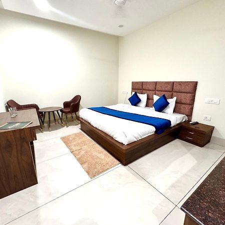 Prism Grand Hotel Zirakpur Luaran gambar